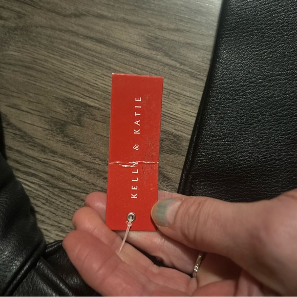 Black and Red purses Kelly n Katie NWT - Picture 7 of 12